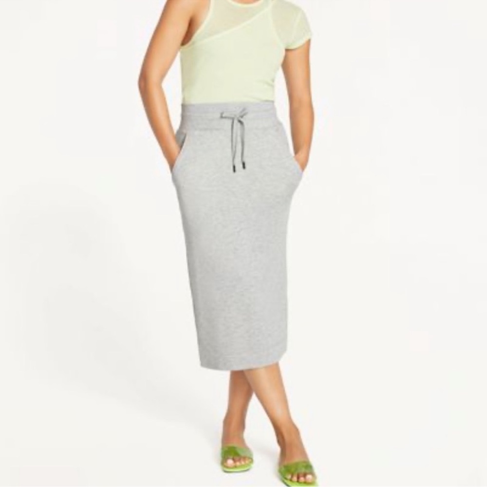 🏷️GSTQ Spectator Midi Pencil Skirt